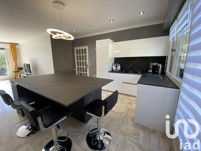 Appartement - 100 m² - 4 pièces