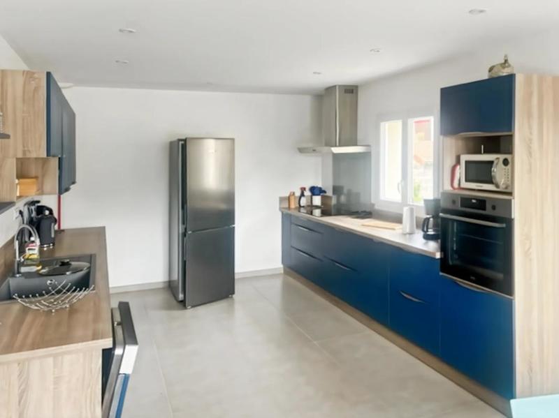 Maison - 240 m² - 4 pièces