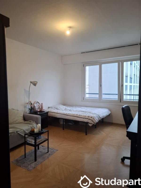 Chambre - 13 m² - 1 pièce