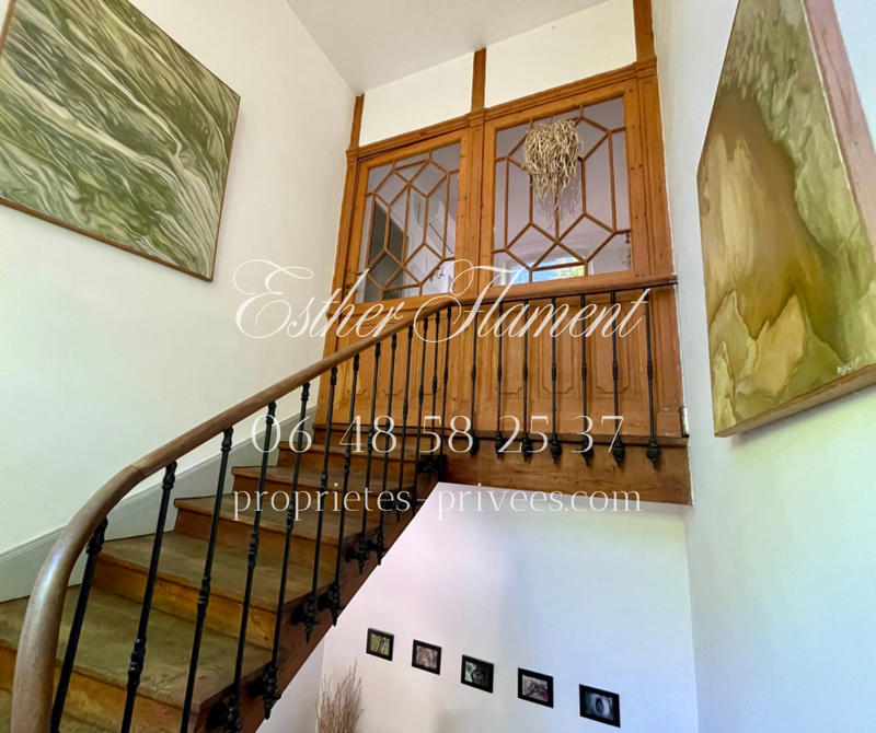 Maison - 220 m² - 10 pièces