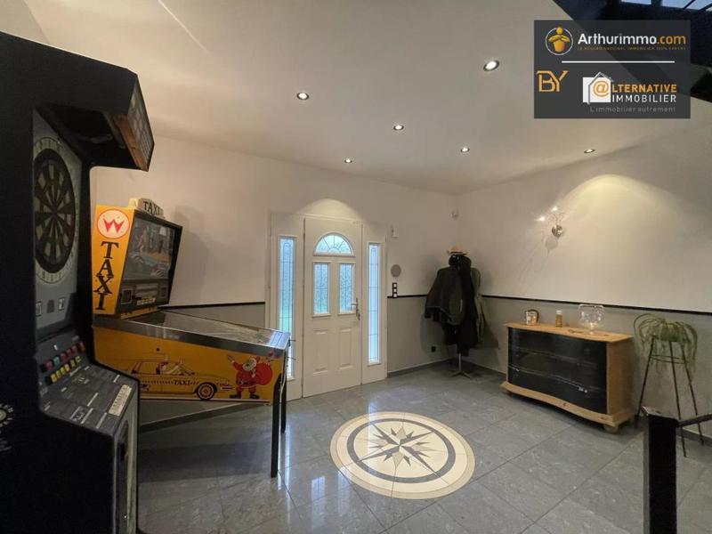 Maison - 244 m² - 9 pièces