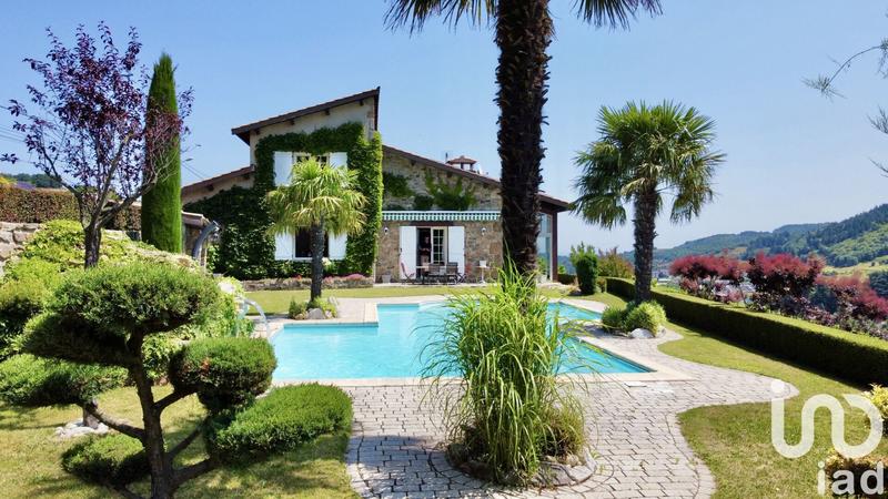 Maison - 186 m² - 6 pièces