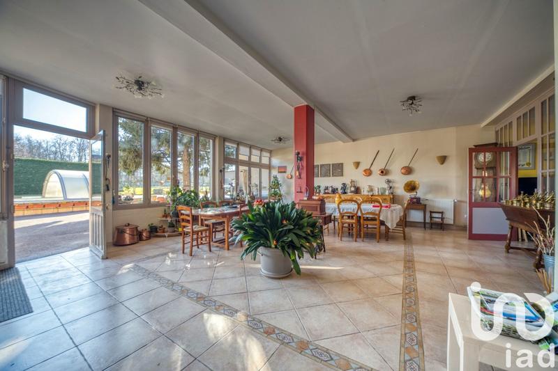 Maison - 365 m² - 12 pièces