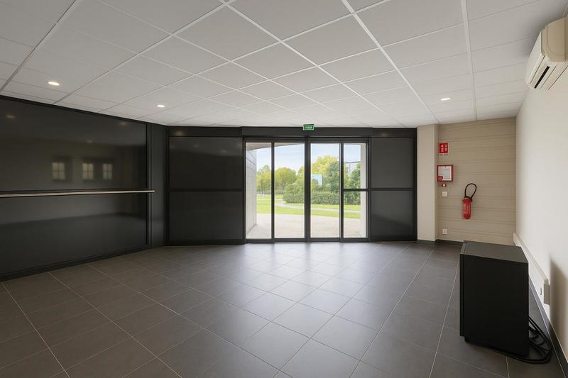 Local commercial - 800 m² - 6 pièces