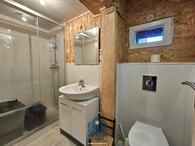 Villa - 258 m² - 8 pièces