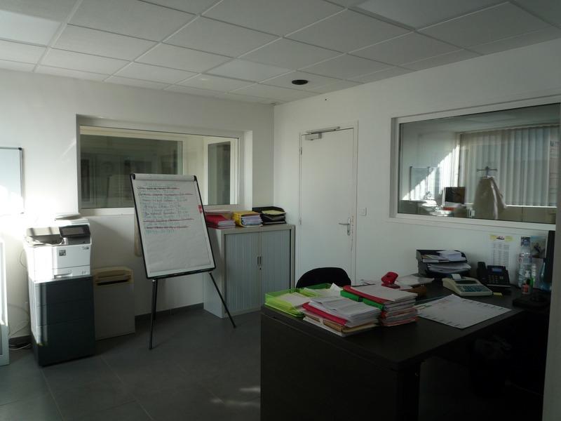 Bureau - 1 230 m² - 14 pièces