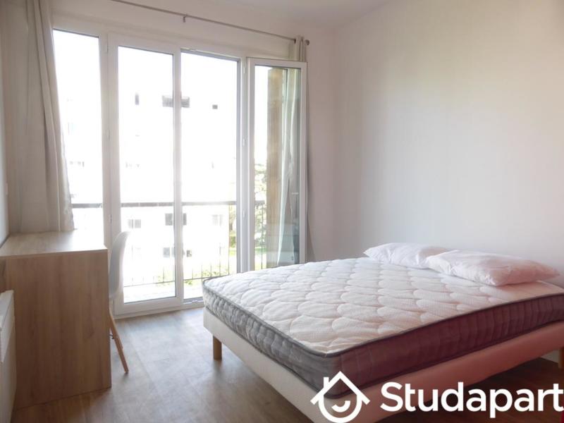 Chambre - 85 m² - 1 pièce