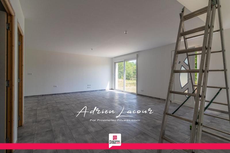 Parking / Garage - 106 m²