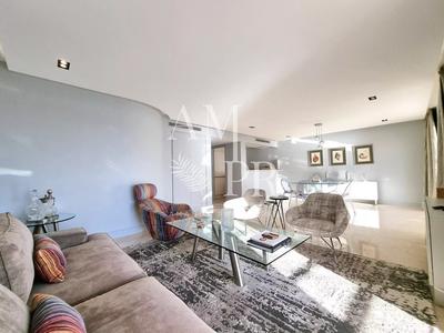 Appartement - 110 m² - 4 pièces