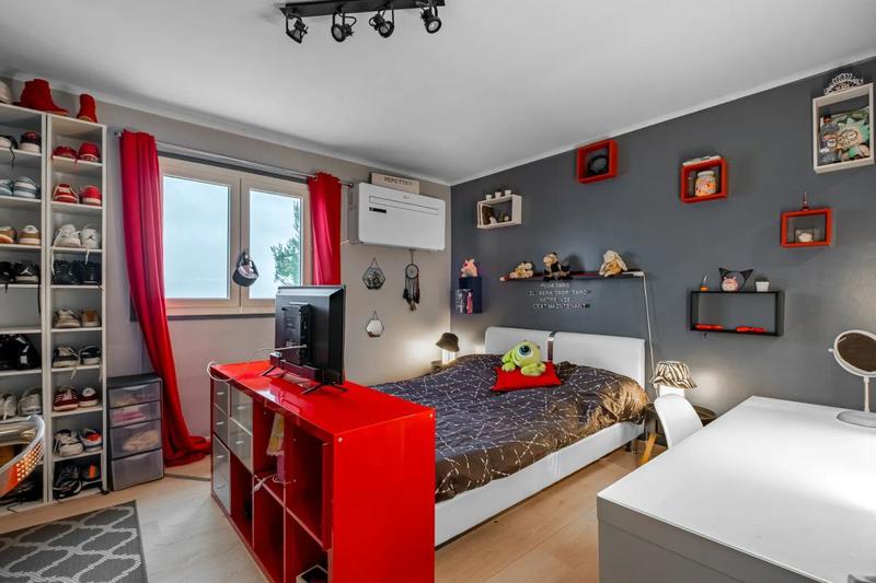 Villa - 169 m² - 6 pièces