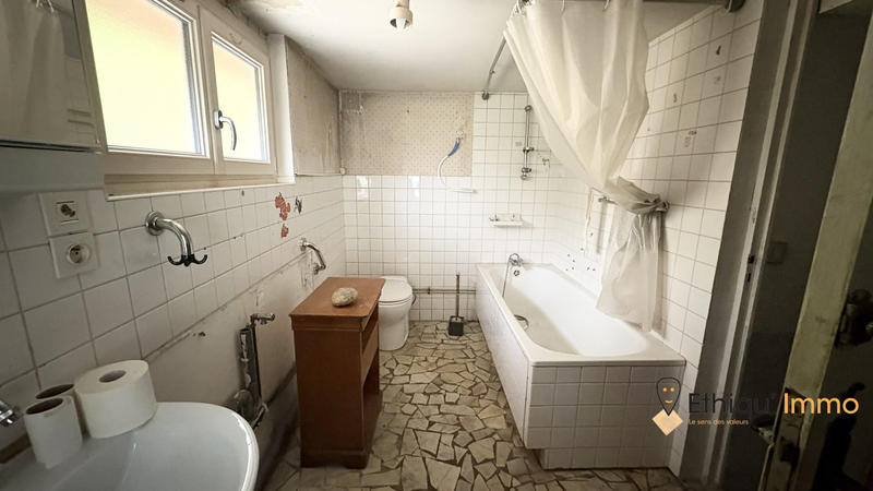 Maison ancienne - 150 m² - 3 pièces