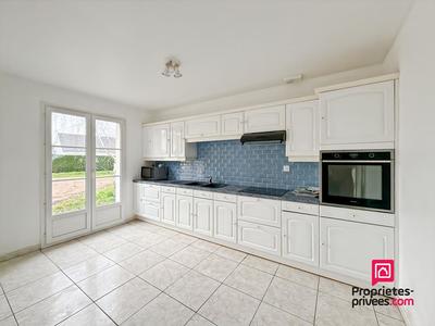 Maison - 101 m² - 5 pièces