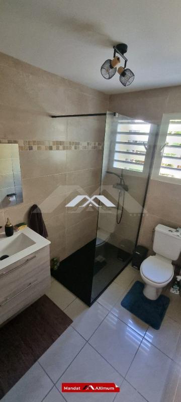 Maison traditionnelle - 75 m² - 4 pièces