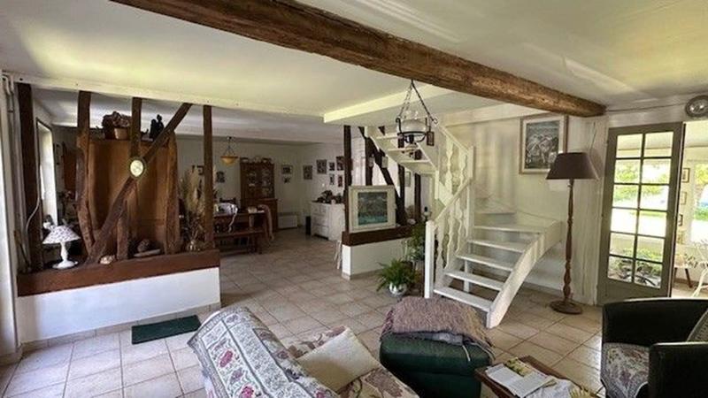 Maison traditionnelle - 174 m² - 6 pièces