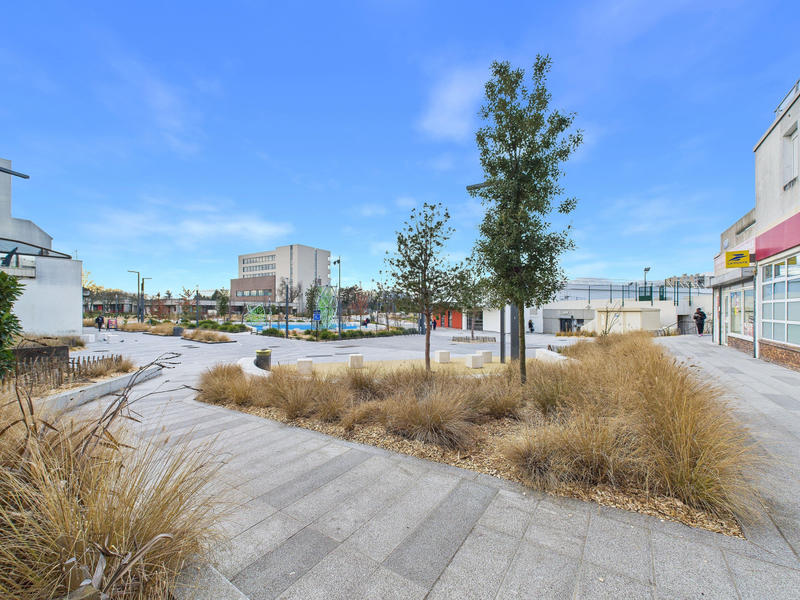 Local commercial - 112 m² - 6 pièces