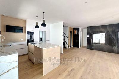 Villa - 212 m² - 6 pièces