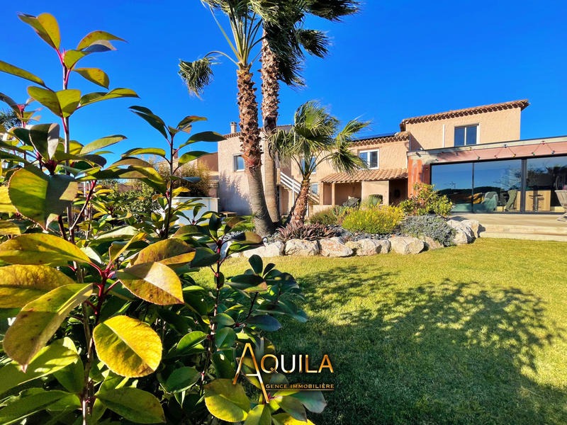 Villa - 166 m² - 6 pièces