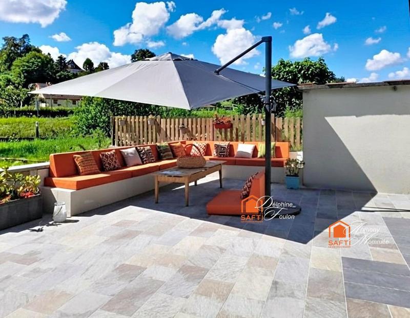 Maison - 234 m² - 10 pièces