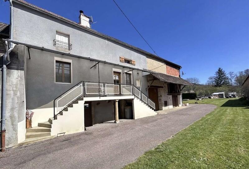Maison - 140 m² - 6 pièces