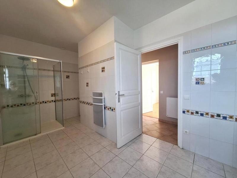 Propriété - 162 m² - 5 pièces