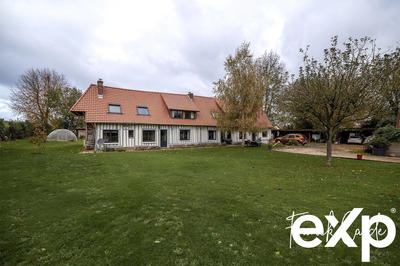 Maison - 268 m² - 11 pièces