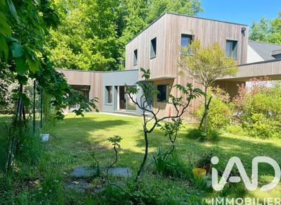 Maison - 122 m² - 6 pièces