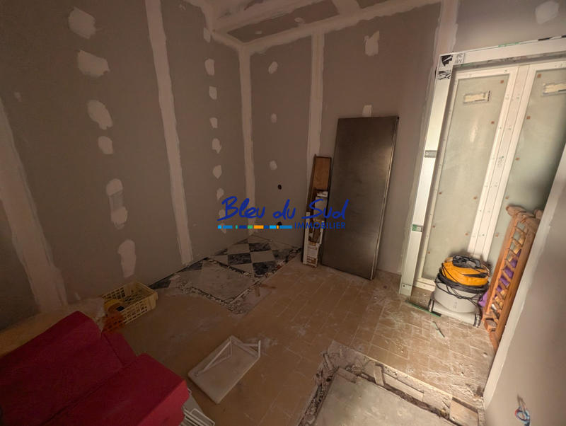 Maison - 222 m² - 3 pièces