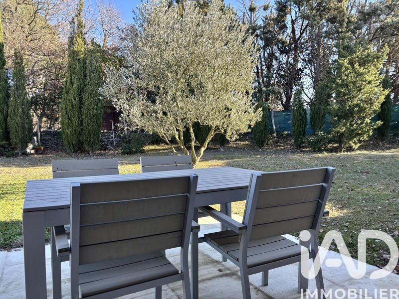 Maison - 260 m² - 7 pièces