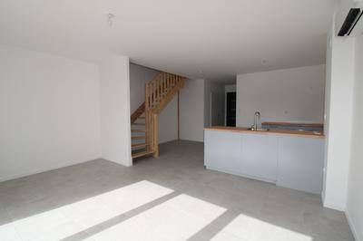 Maison traditionnelle - 80 m² - 4 pièces