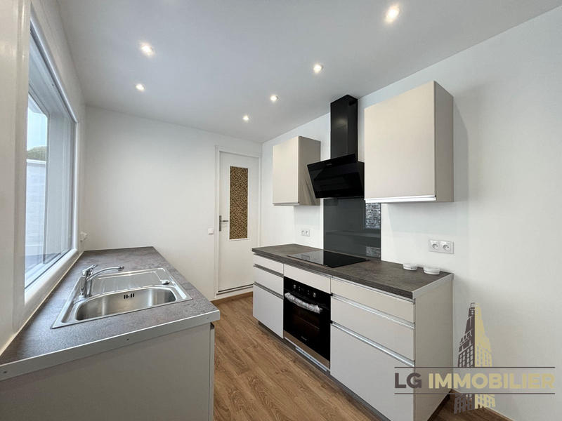 Maison - 87 m² - 7 pièces