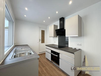 Maison - 87 m² - 7 pièces