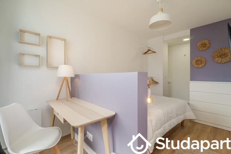 Chambre - 13 m² - 1 pièce