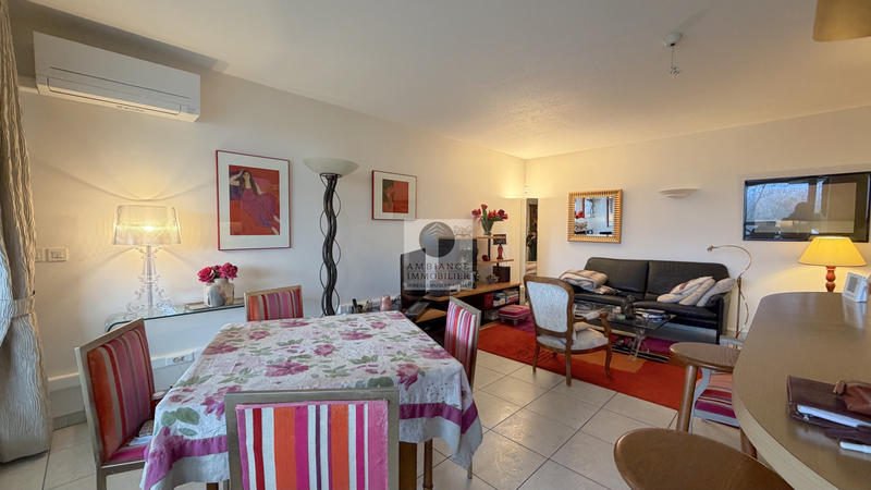 Appartement - 75 m² - 3 pièces