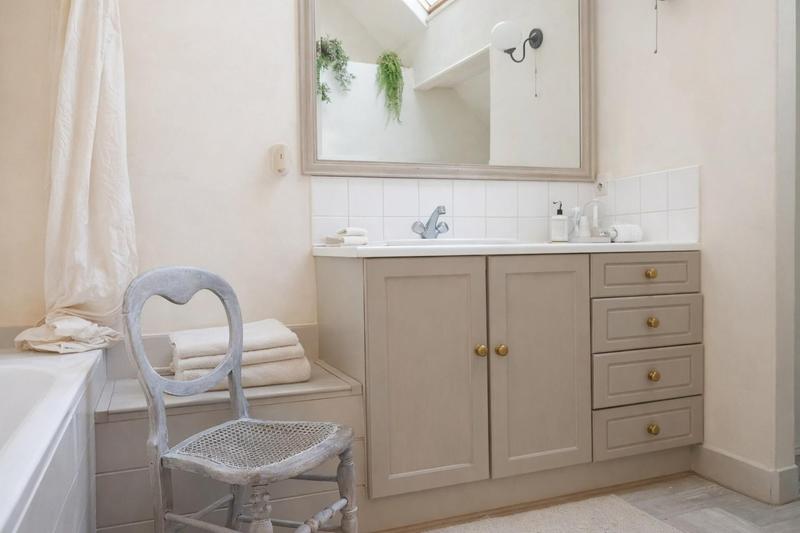 Propriété - 180 m² - 11 pièces