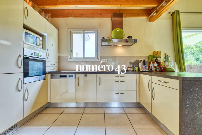 Maison - 100 m² - 4 pièces