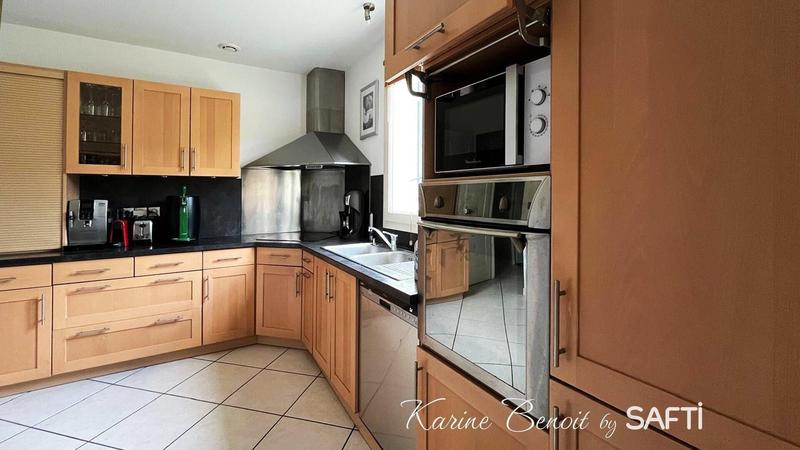 Maison - 171 m² - 7 pièces