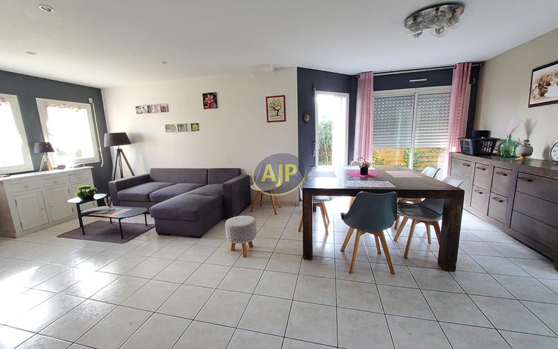 Maison - 88 m² - 6 pièces