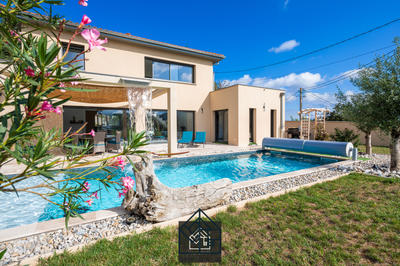 Maison - 160 m² - 5 pièces