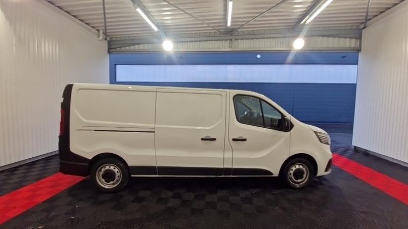 Renault Trafic l2h1 3000 kg blue dci 130 grand confort