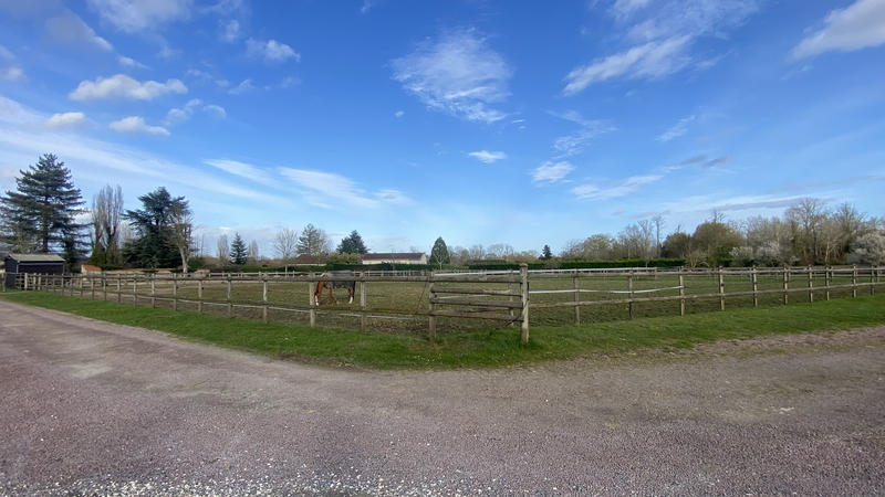 Maison - 547 m² - 12 pièces