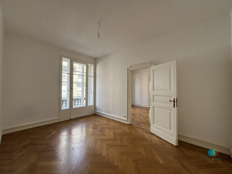 Appartement - 157 m² - 6 pièces