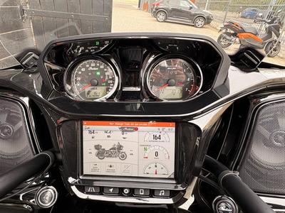 Indian Pursuit Dark Horse