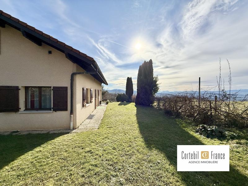 Maison traditionnelle - 320 m² - 5 pièces