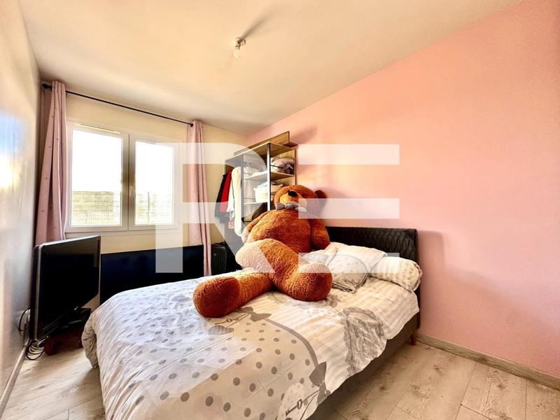 Villa - 90 m² - 4 pièces