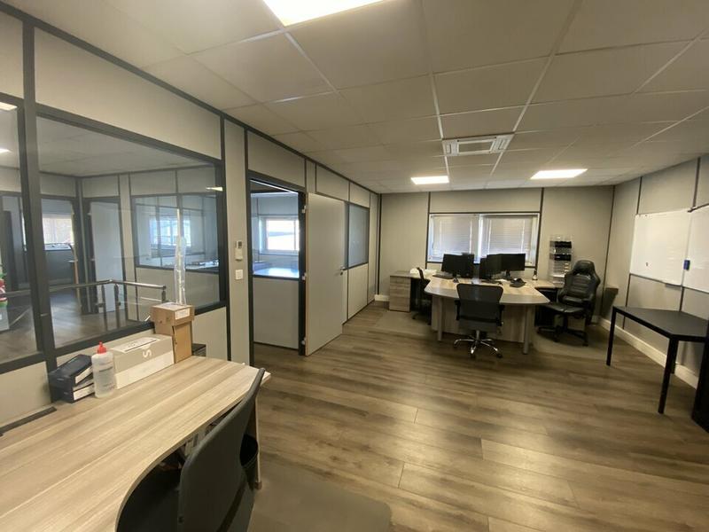 Local d'activité / Entrepôt - 860 m²