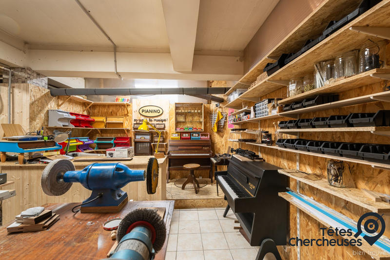 Local commercial - 317 m² - 12 pièces