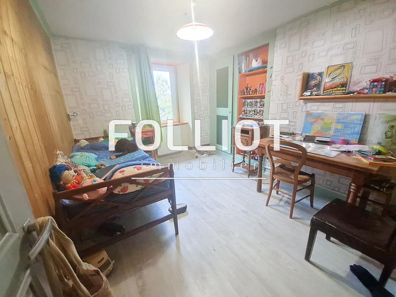 Maison - 247 m² - 9 pièces