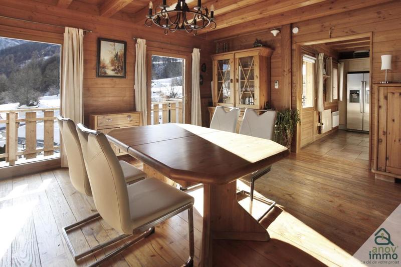 Châlet - 271 m² - 9 pièces