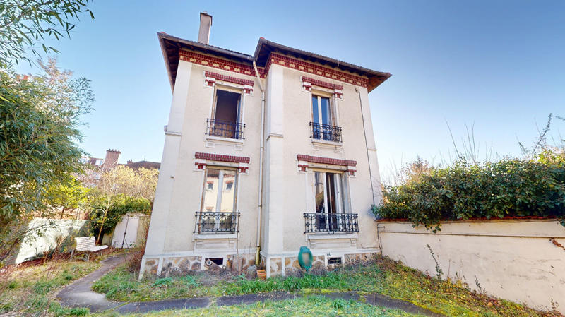 Maison - 85 m² - 5 pièces