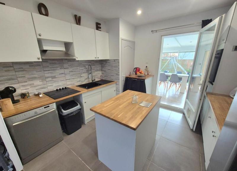 Maison - 93 m² - 4 pièces